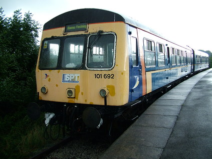 101692 prepares to head up the short but steep branch