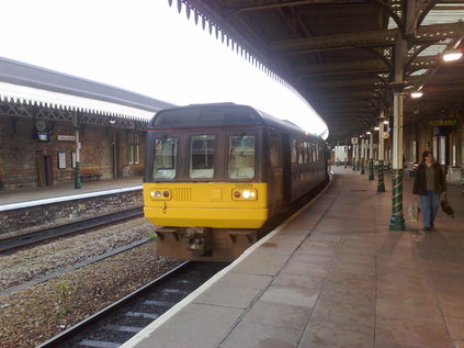 142029 pauses at Weston-super-Mare while working 2D02