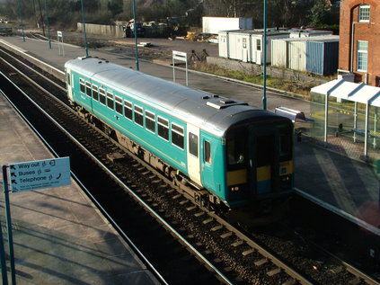 153315 pauses in the sunshine at Barnetby