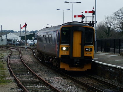 153380 arrives in the bay platform at St Erth