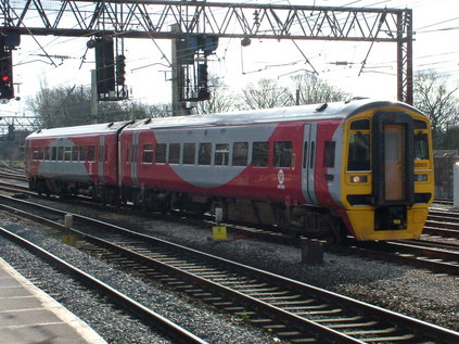 158901 arrives from York