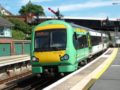 171725 arrives with a Brighton service