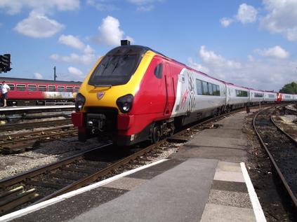 220022 at Bristol Temple Meads