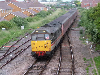 31454 leads the 5Z45 ECS into Weston