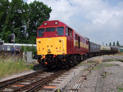 31466 arrives at Lydney Junction