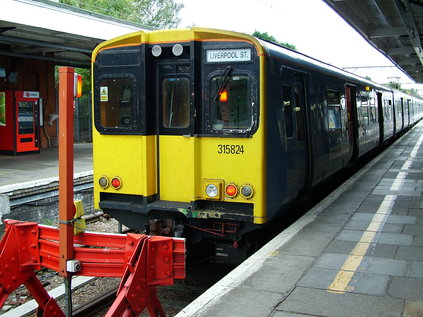 Units on the buffers again...315824 at Chingford