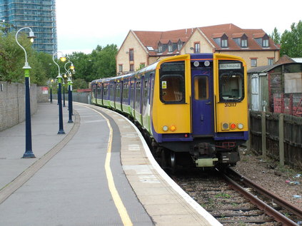 Silverlink's 317117 waits time at North Woolwich