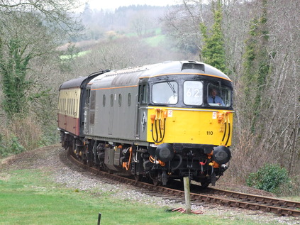 33110 rounds the curve into Bodmin Parkway with the first service of the day