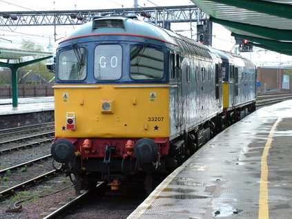 33207 and 33030 at Carlisle