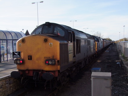 37038 and 37601 on arrival at Saltburn