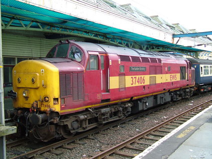 37406 at the rather dilapidated Gourock station