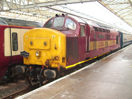 37406 pauses at Helensburgh