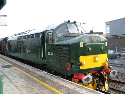 37411 'Caerphilly Castle' at Cardiff Central