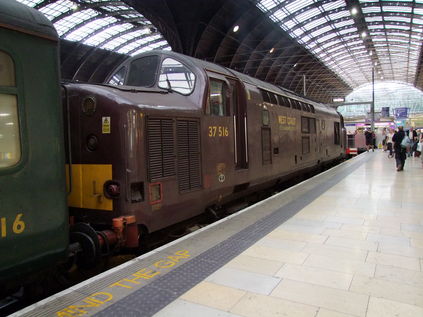 37516 - an unusual visitor to Paddington