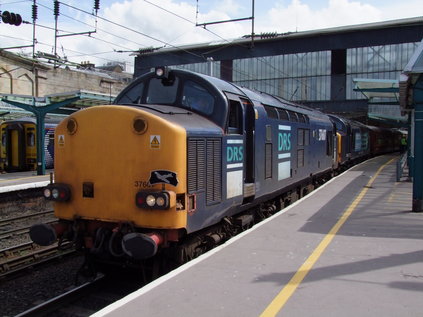 37607 and 37604 on arrival at Carlisle