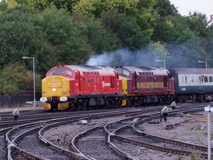 37670 and 37401 arrive at Bristol Temple Meads