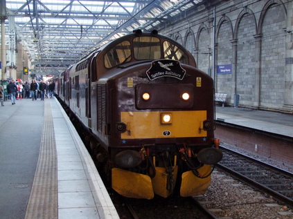 37676 and 37685 pause at Edinburgh Waverley before traversing the new line