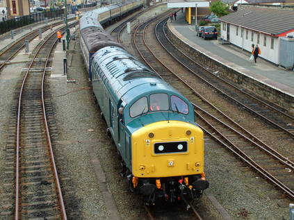 40145 shunting stock at Holyhead