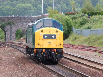 40145 runs around at Llandudno Junction