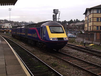 43127 and 43040 passing Newport