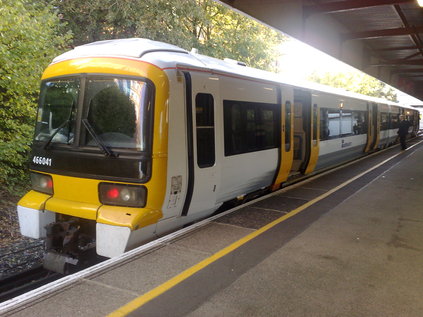 The driver changes ends of 466041 at Bromley North