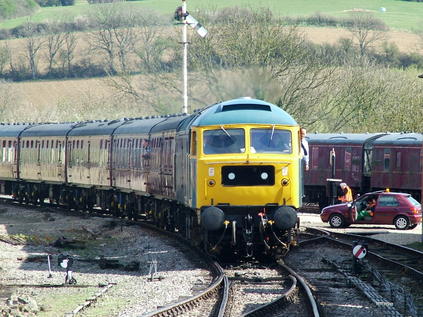 47105 arrives at Winchcombe on a train for Cheltenham Racecourse