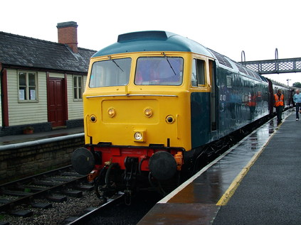 47401 at a very wet Swanwick Junction