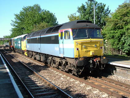 47818 leads 37190 and 20227 down through Highbridge