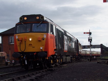 50135 snakes into Kidderminster with an afternoon train