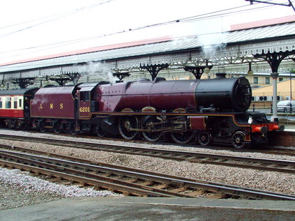 6201 arrives with the Scarborough Flyer