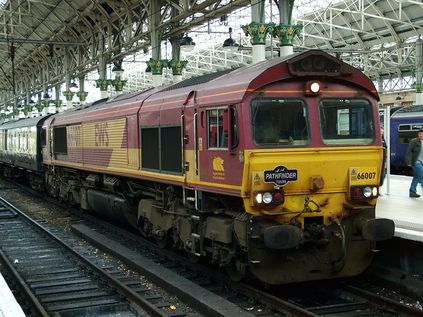 66007 on the buffers at Manchester Piccadilly