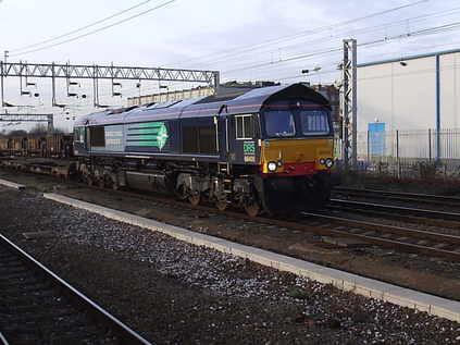 DRS 66406 hauls a southbound train of 'Malcolms'