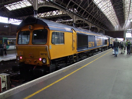 66710 on the blocks at London Bridge