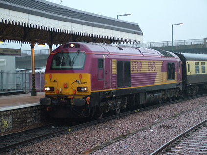 67019 arrives at Weston