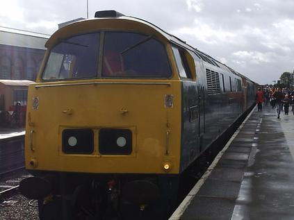 D1023 and D1013 arrive at Kidderminster