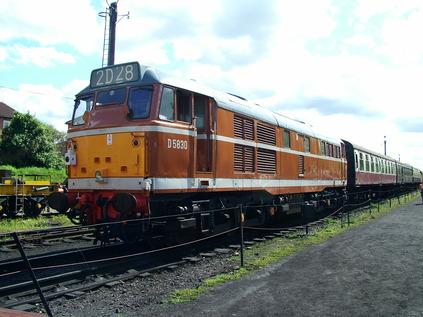 D5830 (31297) at Loughborough Central