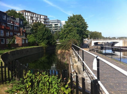 Pymmes Brook leaves the Lea at Tottenham Lock